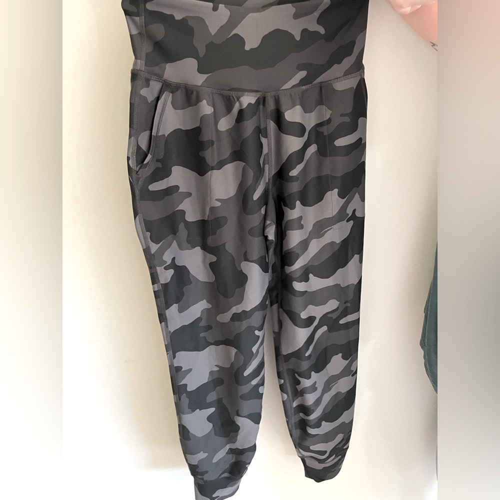 Old Navy High-Waisted PowerSoft 7/8 Joggers
